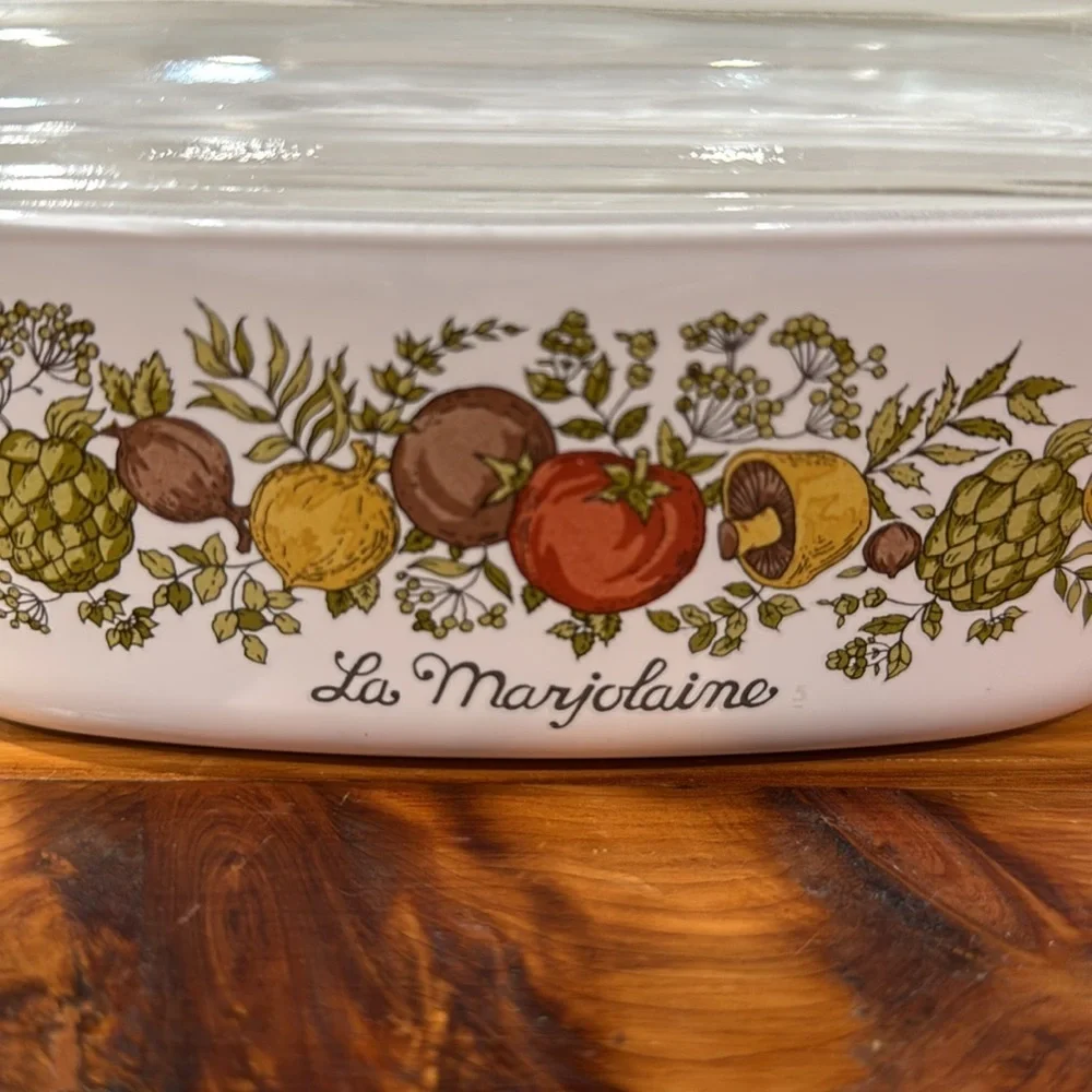 Vintage Corning Ware LA MARJOLAINE Spice of Life Casserole Dish w/ Lid